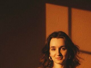 naked cam girl masturbating with sextoy LurlineSundling