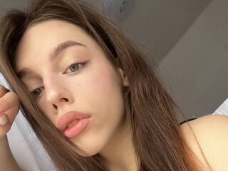 naughty camgirl picture LyraMoonshadow