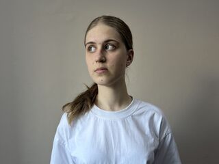 cam girl chatroom MaganPedaci