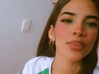 camwhore masturbating with vibrator MeliCorner