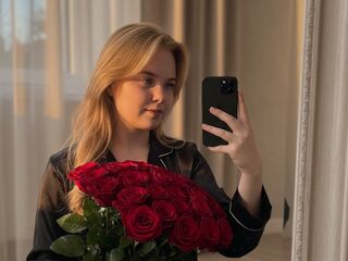 webcam live sex MelissaMyla