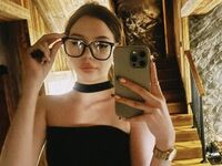 fingering webcamgirl MiaForester