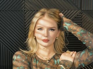 camslut masturbating MiaLloydy