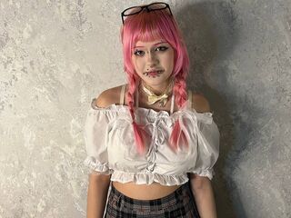 camgirl masturbating with dildo MikaVatashi