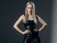 topless cam girl MilaklaHarvey