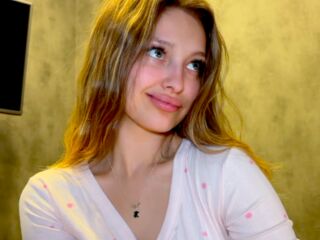 cam girl playing with sextoy MileyWilson