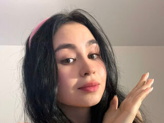 hot cam girl fingering MinnieMile