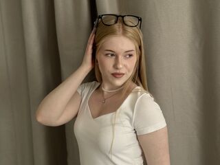 webcam live sex NikkiByous