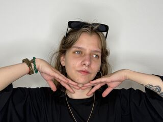 topless webcamgirl PatrinaJeronimo