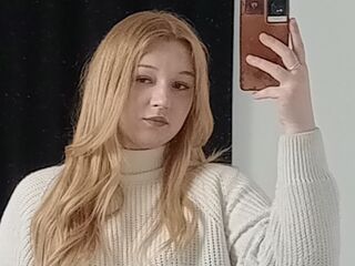 cam girl playing with vibrator PeiGotch