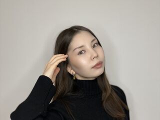 hot cam girl masturbating with vibrator ReenaHarmen