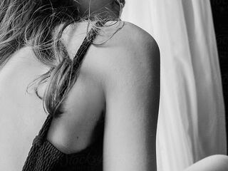 naked cam girl masturbating RemaRoy