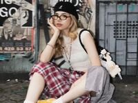 strip show RosesRosie