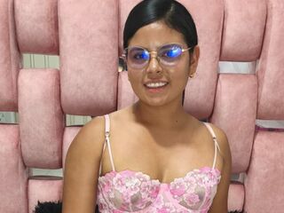 web cam show SalomeHarman