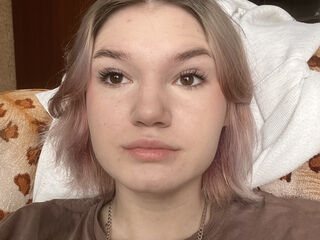 shower webcam SaritaTobon
