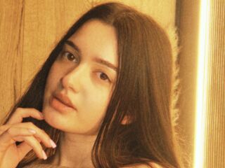 fingering camgirl SavannahHoward