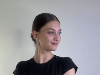 cam SharikaWigington