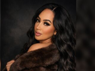 naked girl with cam fingering SharlinMoreva