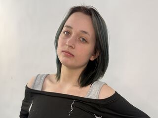 camslut topless SoleneWinter