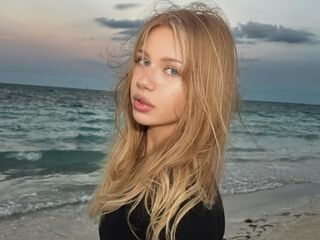 topless camgirl StephanieChelf