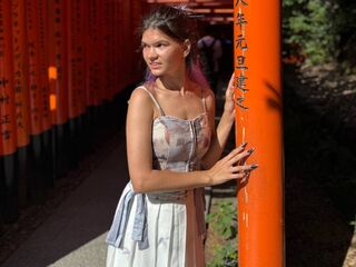 beautiful girl webcam ThuAllin