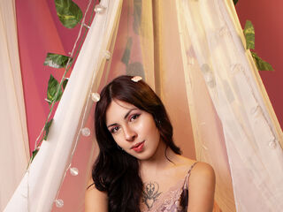 topless webcamgirl ValeryBeaumont