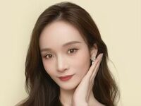 cam girl playing with sextoy Yurix