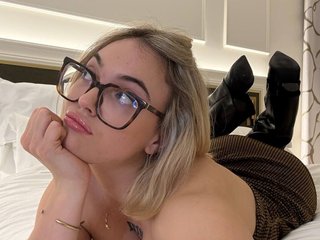 Zoeypinkmask